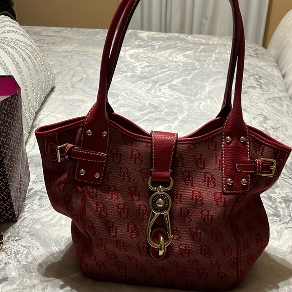 Authentic Dooney and Bourke - Picture 1 of 4
